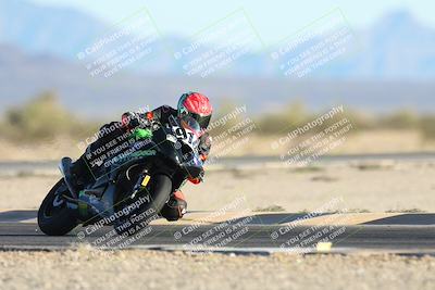 media/Dec-07-2025-CVMA (Sun) [[3e7d2de5dc]]/Race 16-Formula Middleweight/